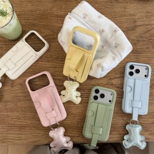 ハンド ベルト 付き iphone17 ケース iphone17pro/17promax ケース 背面 収納 かわいい iphone16/15 ケース 人気 女子 韓国 スマホケース チャーム 付き おしゃれ 落下防止ベルト